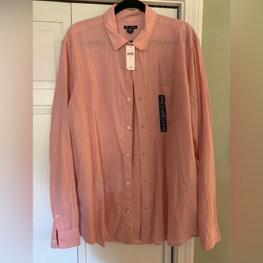 NWT gap button down size XL